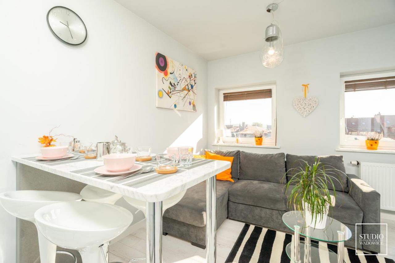 Apartament Modern Appartamento Wadowice Esterno foto