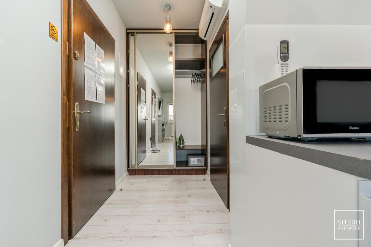Apartament Modern Appartamento Wadowice Esterno foto